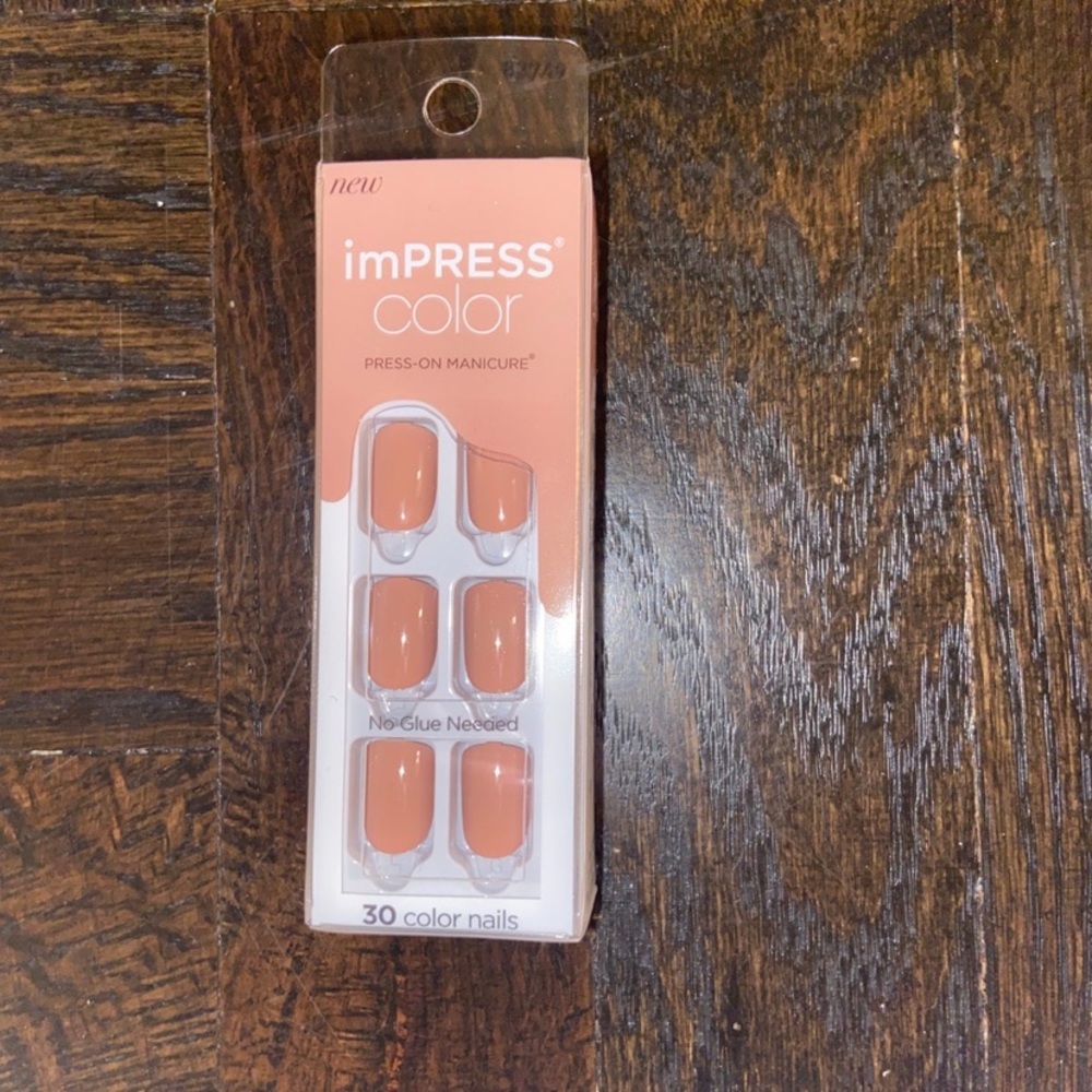 Kiss press on nails - nude